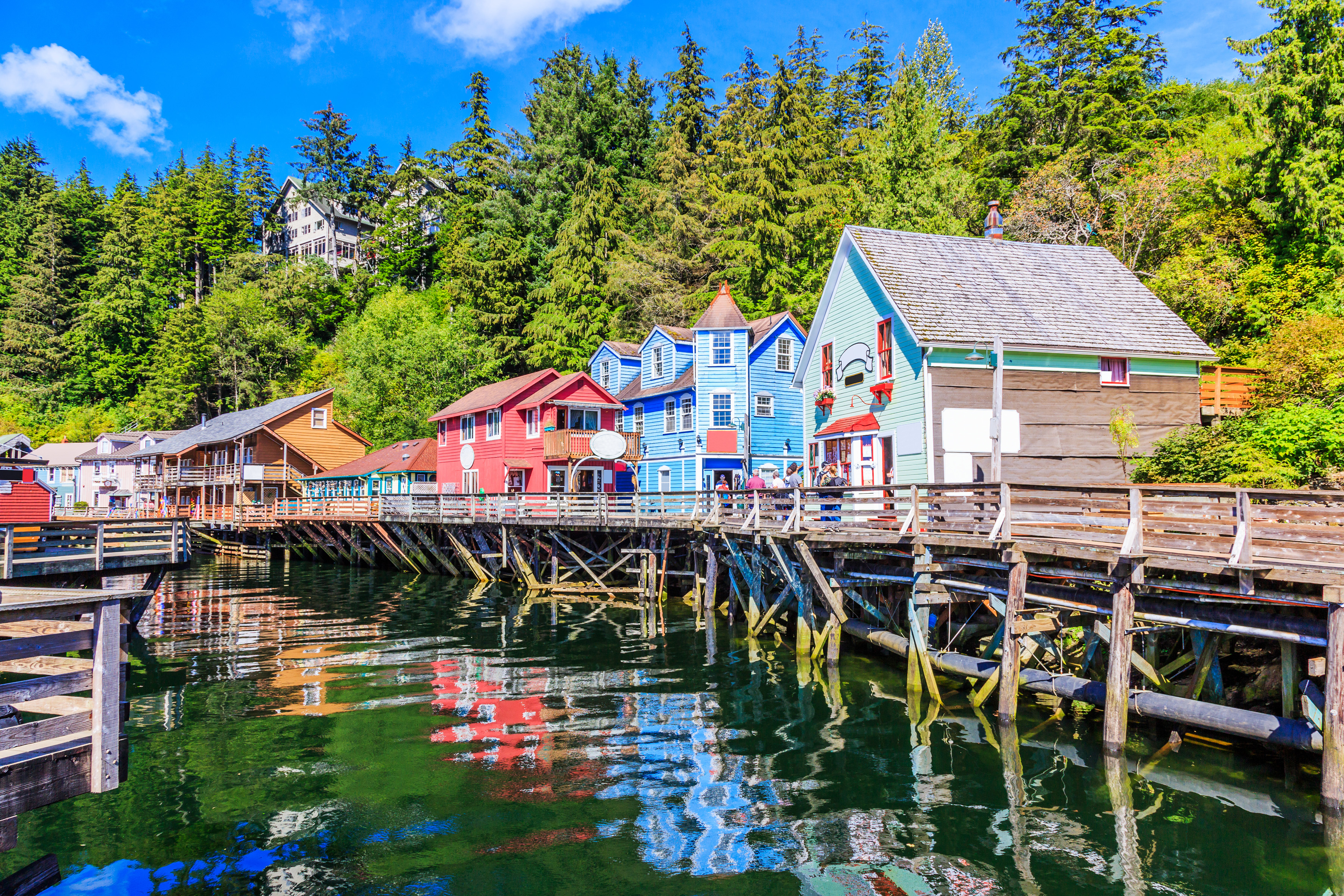 Der malerische Hafen von Ketchikan in Alaska