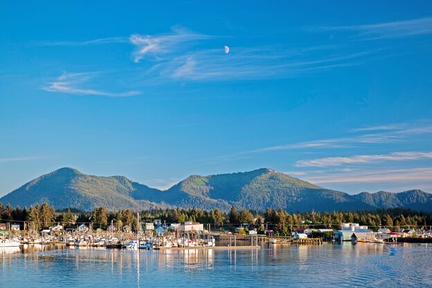 Waterfront in Petersburg Waterfront in Petersburg