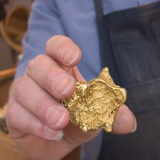 regionen/usa/alaska/skagway/nugget-in-skagway-02.cr1417x1419-103x1579 regionen/usa/alaska/skagway/nugget-in-skagway-02.cr1417x1419-103x1579