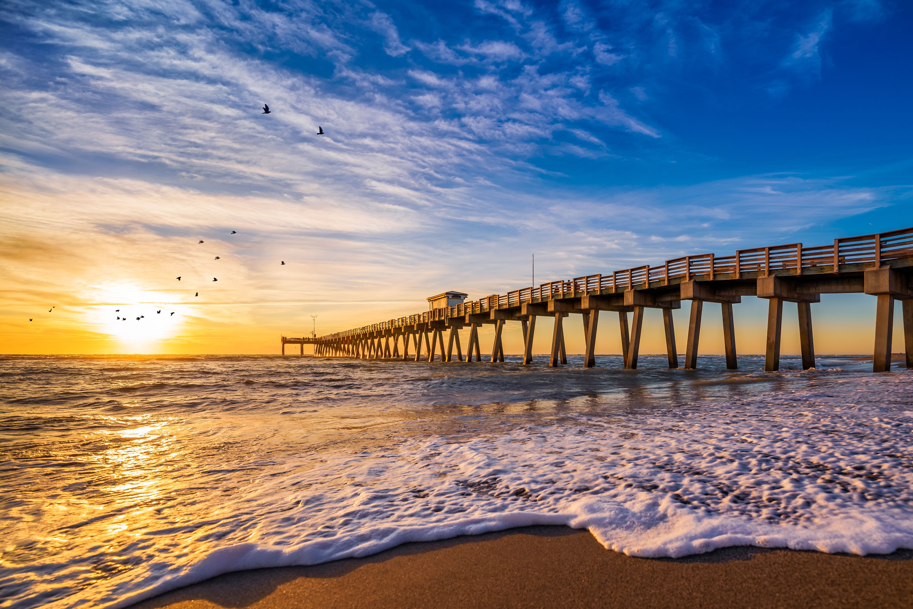 Traumhafter Sonnenuntergang am Pier von Venice, Florida