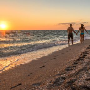 Ein Pärchen am Strand von Sanibel