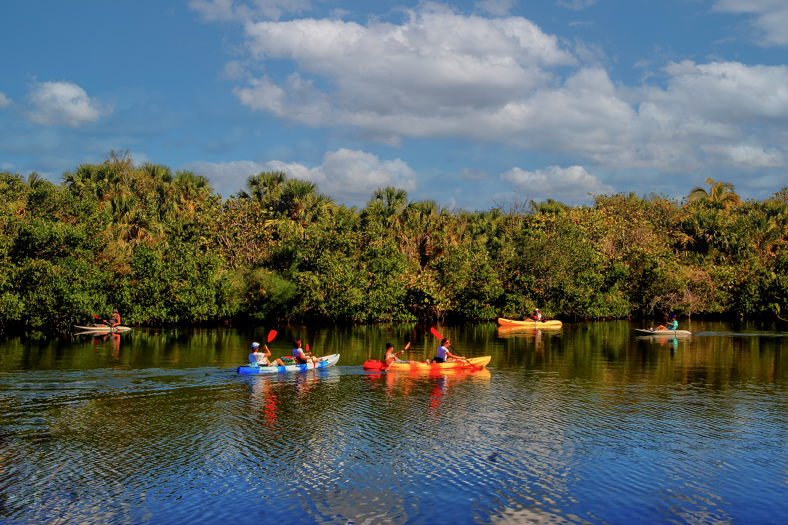 Ein Ausflug mit dem Kayak in die Landschaft der Lovers Key bei Fort Myers in Florida