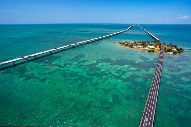 Blick auf die neue und alte Seven Mile Bridge Blick auf die neue und alte Seven Mile Bridge