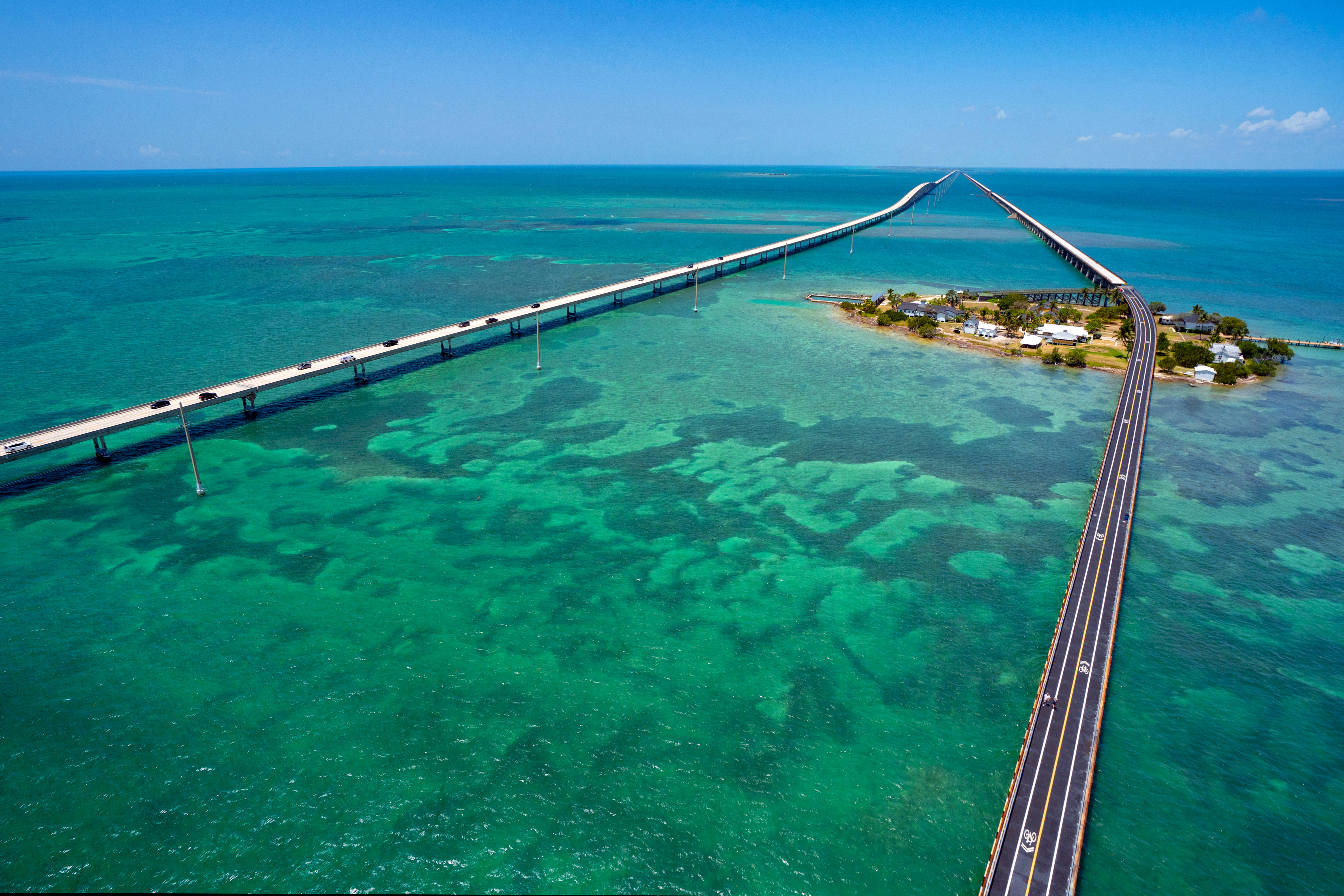 Blick auf die neue und alte Seven Mile Bridge