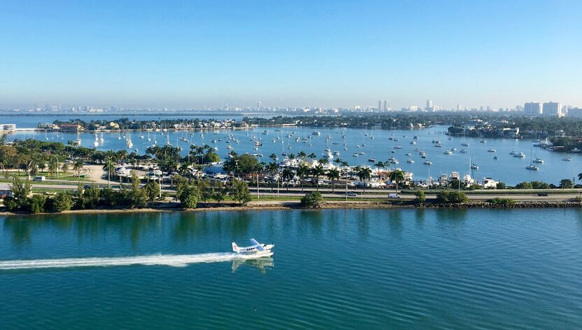 Die Hafenausfahrt von Miami Die Hafenausfahrt von Miami
