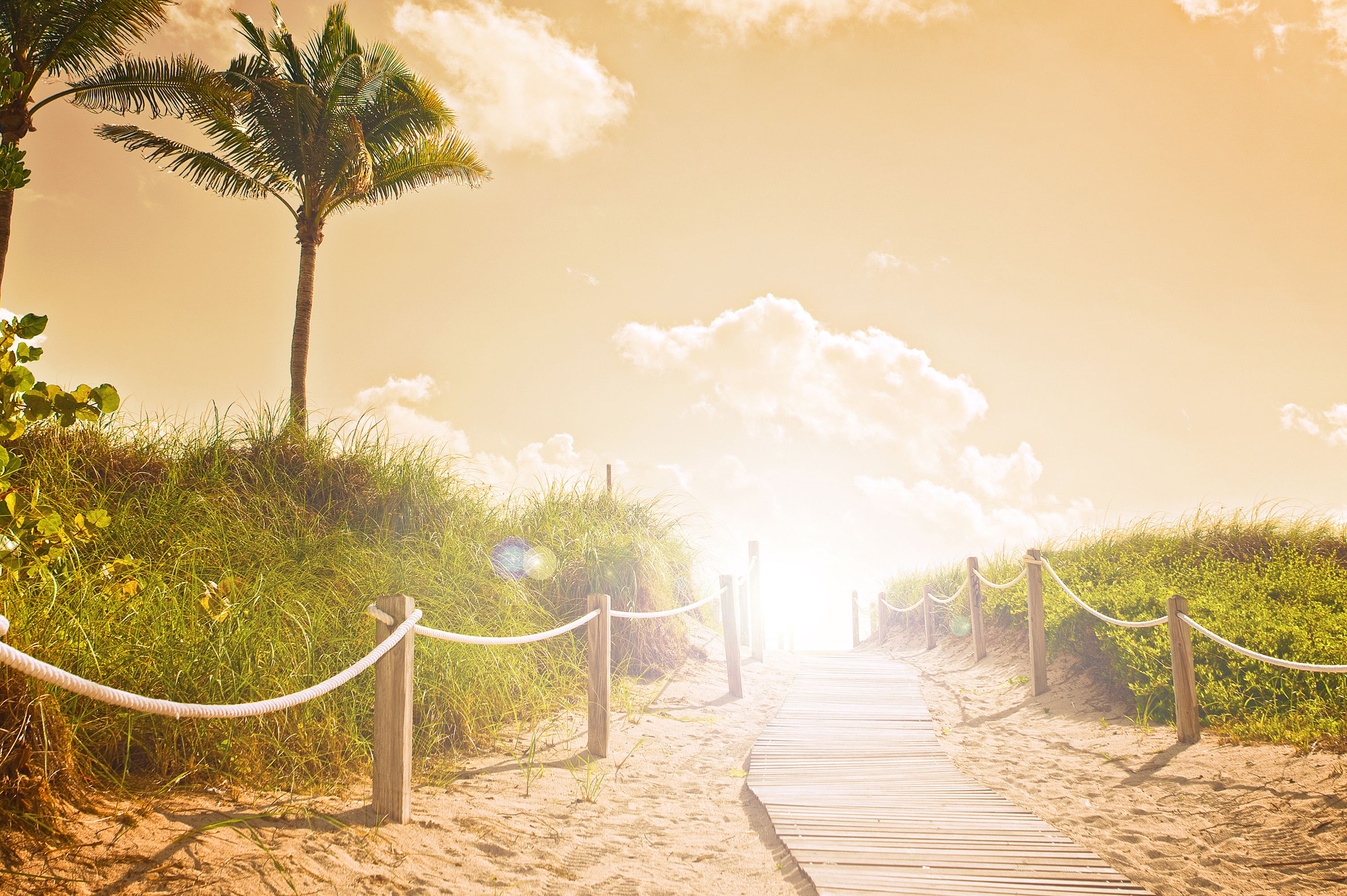 Weg zum Strand im Abendlicht, Miami Beach, Florida