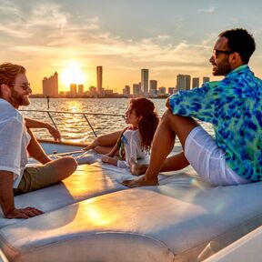 Yachtabenteuer vor Miamis Skyline