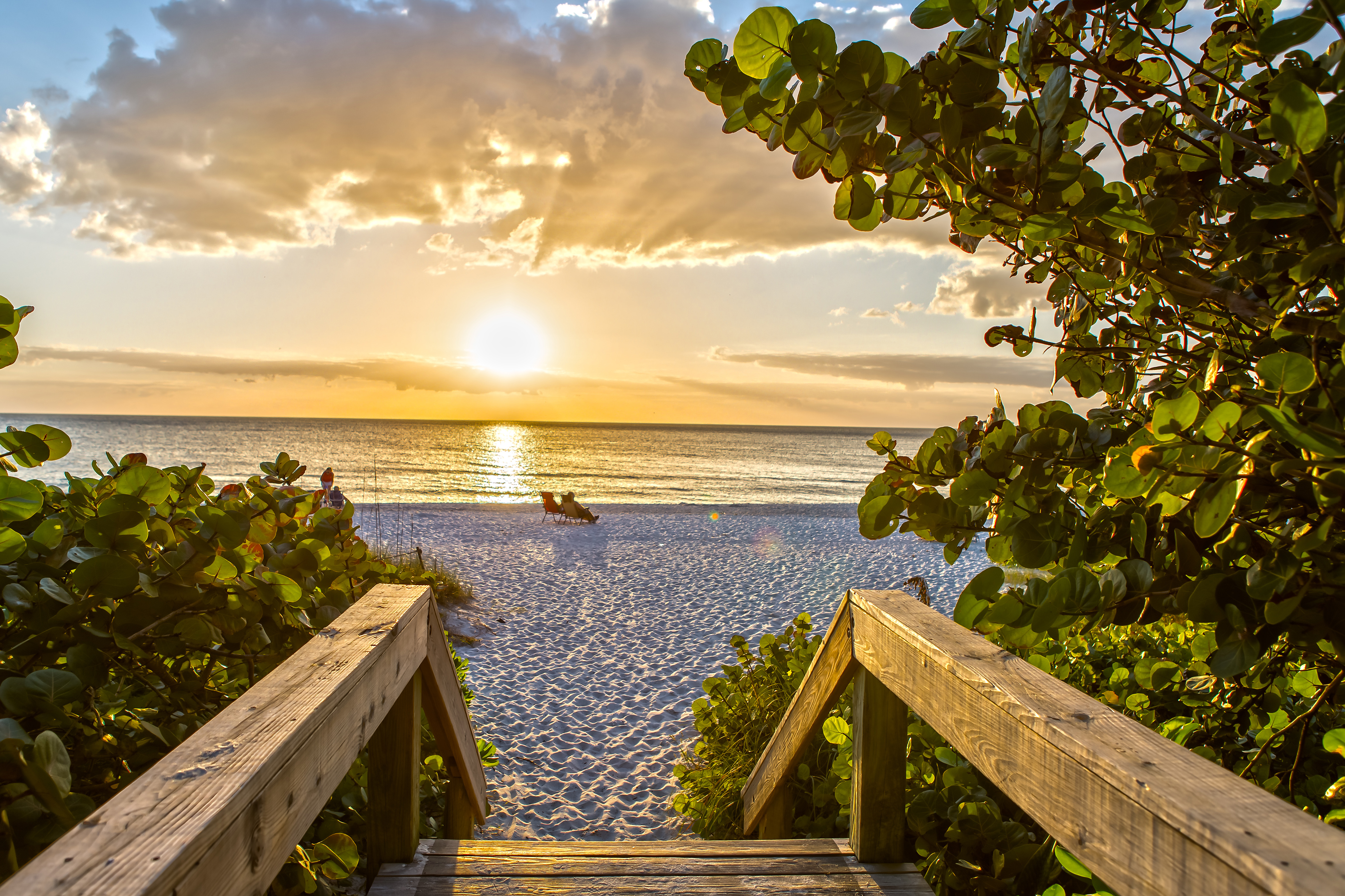 Ein traumhafter Sonnenuntergang am Strand von Naples in Florida
