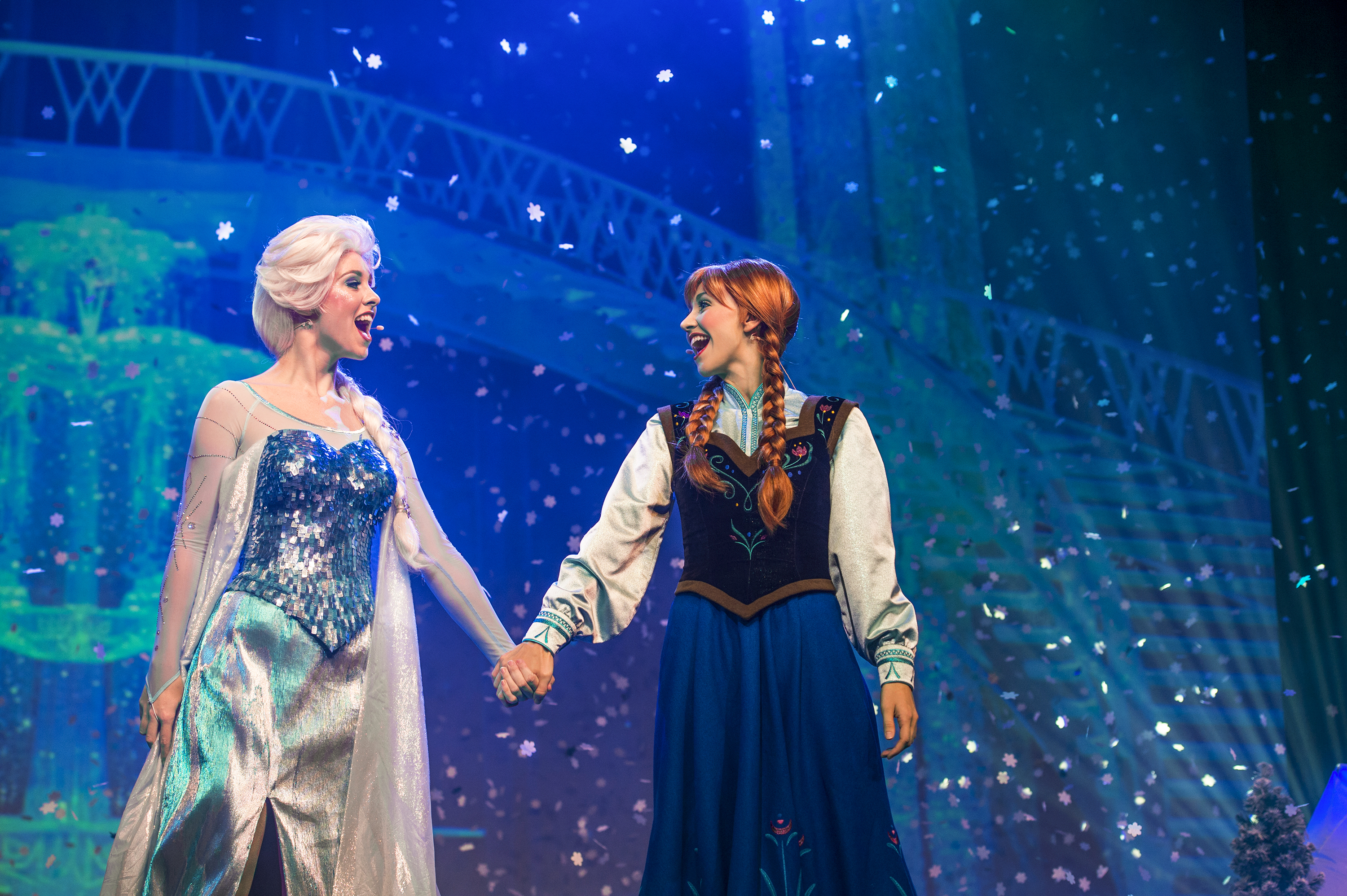 Ein Auftritt von Anna und Elsa in Disney's Hollywood Studios in der Walt Disney World in Orlando