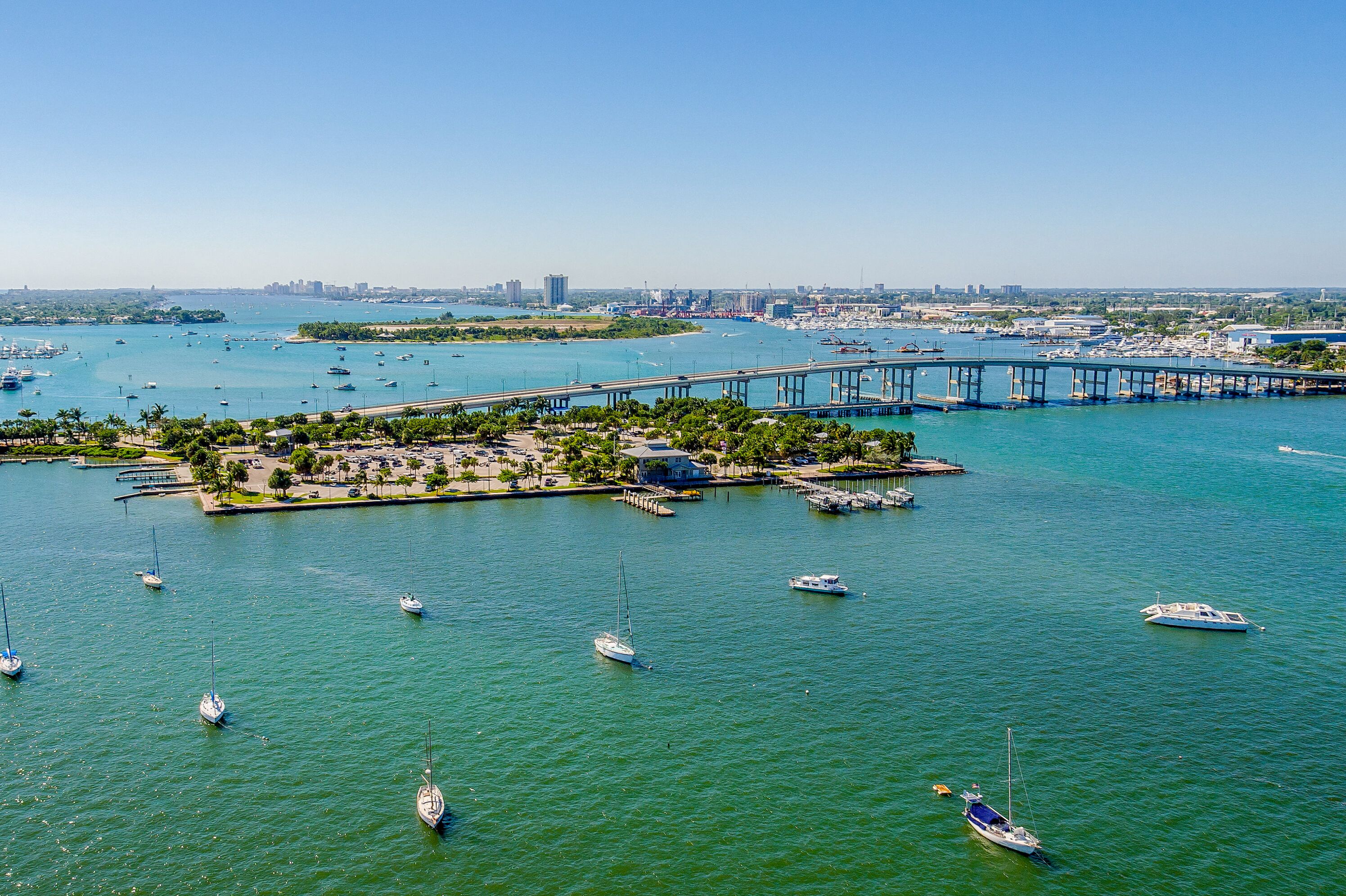 Blick auf die Blue Heron Bridge
