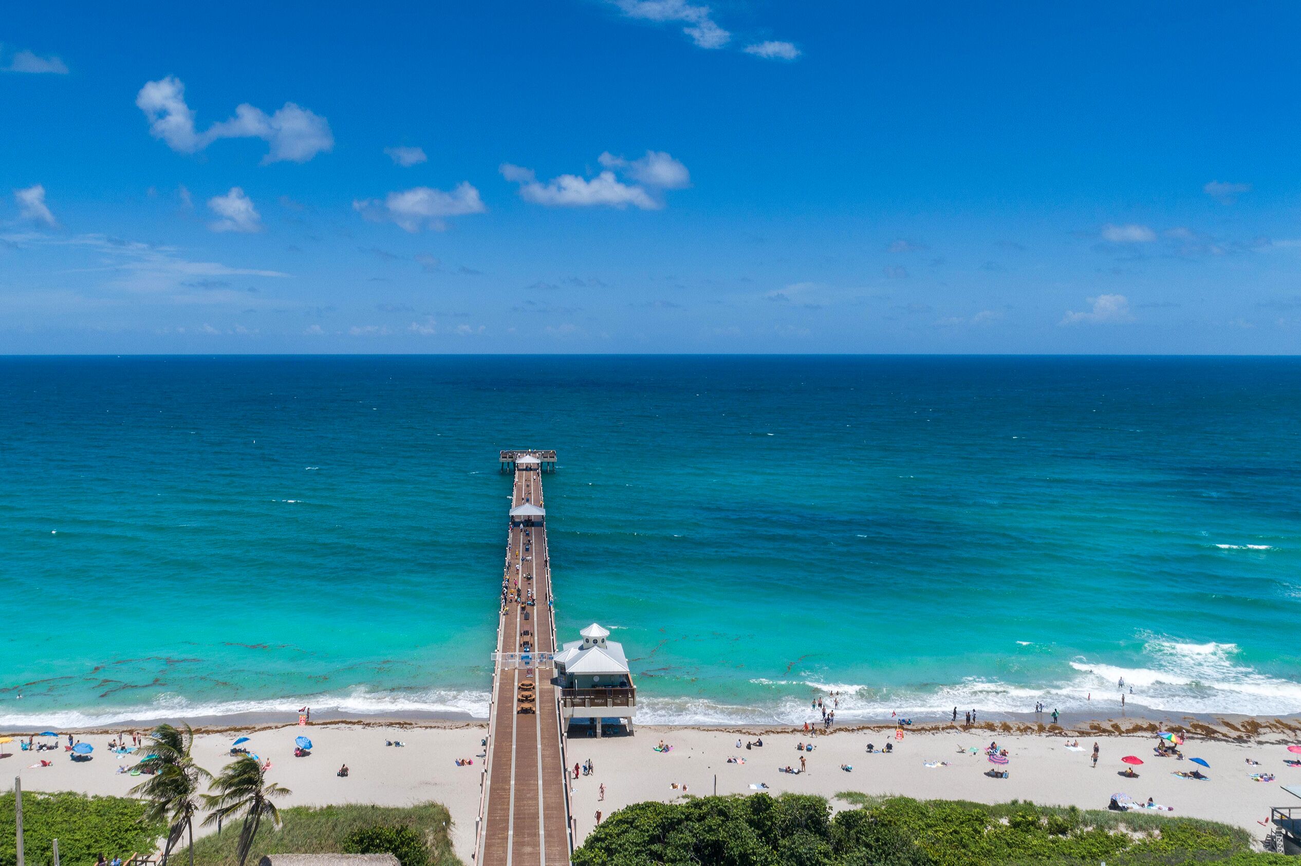 Blick auf den Juno Beach Pier