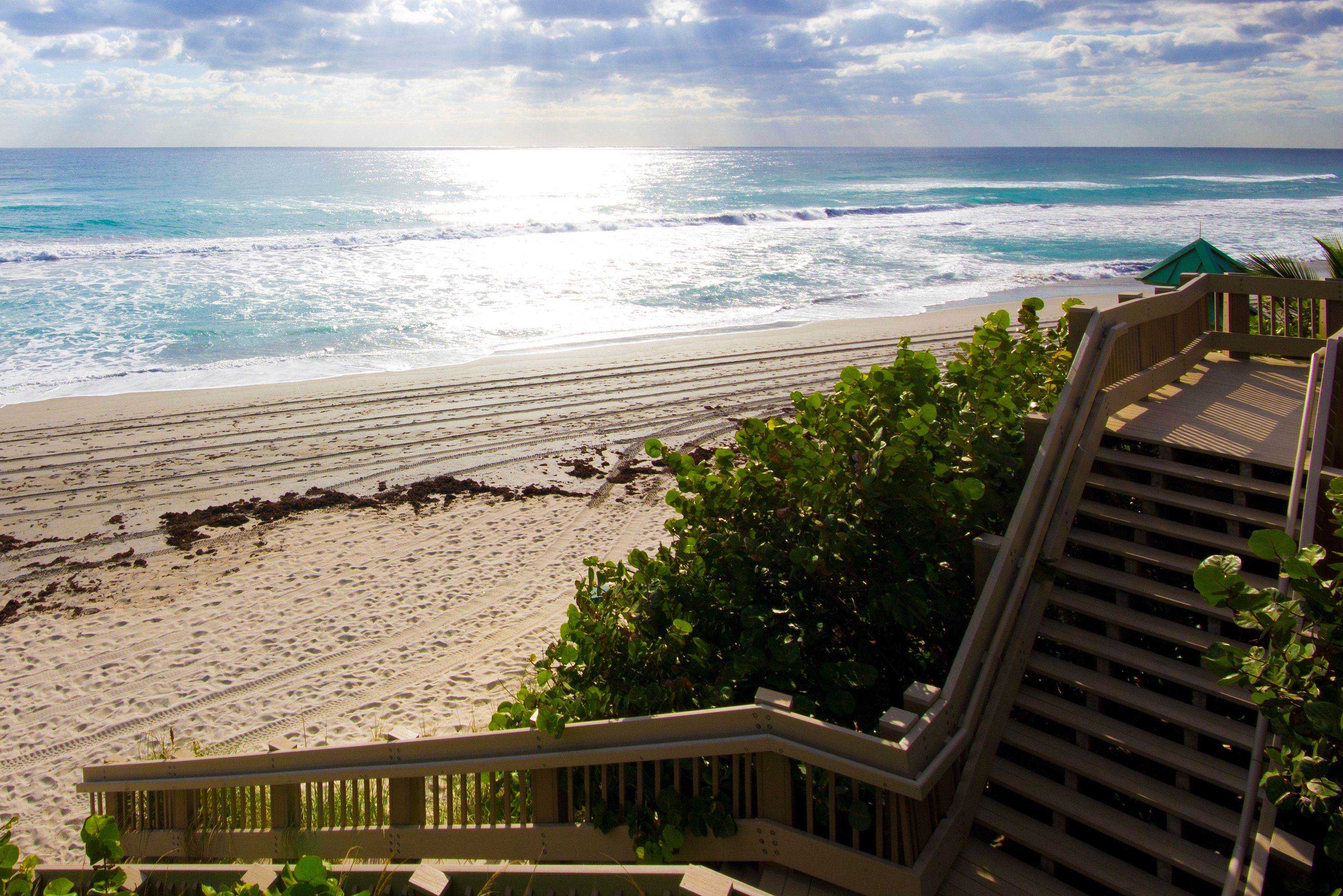 Blick auf den Strand vom Red Reef Park, Florida