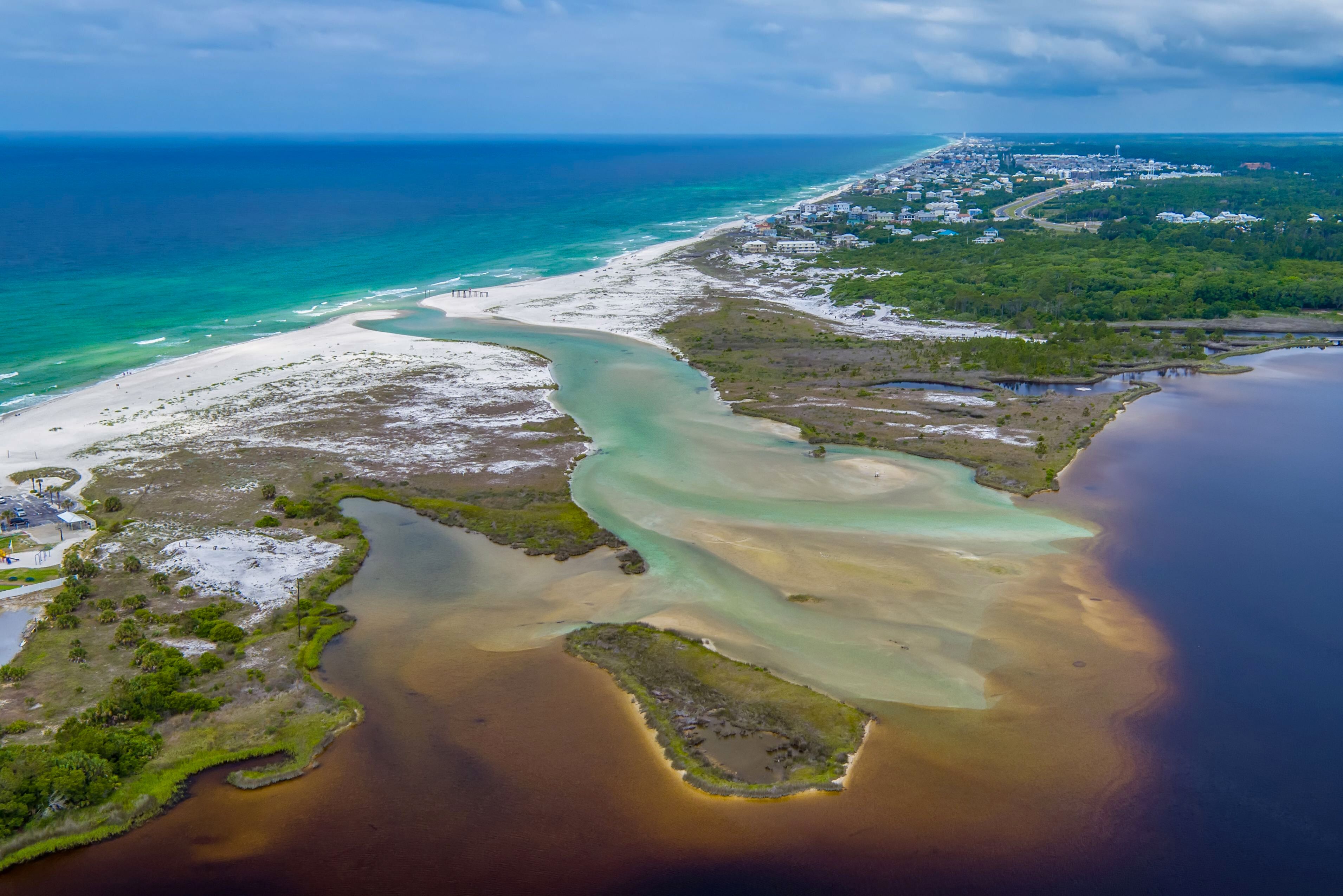 Luftaufname des Helen State Park in Panama City Beach