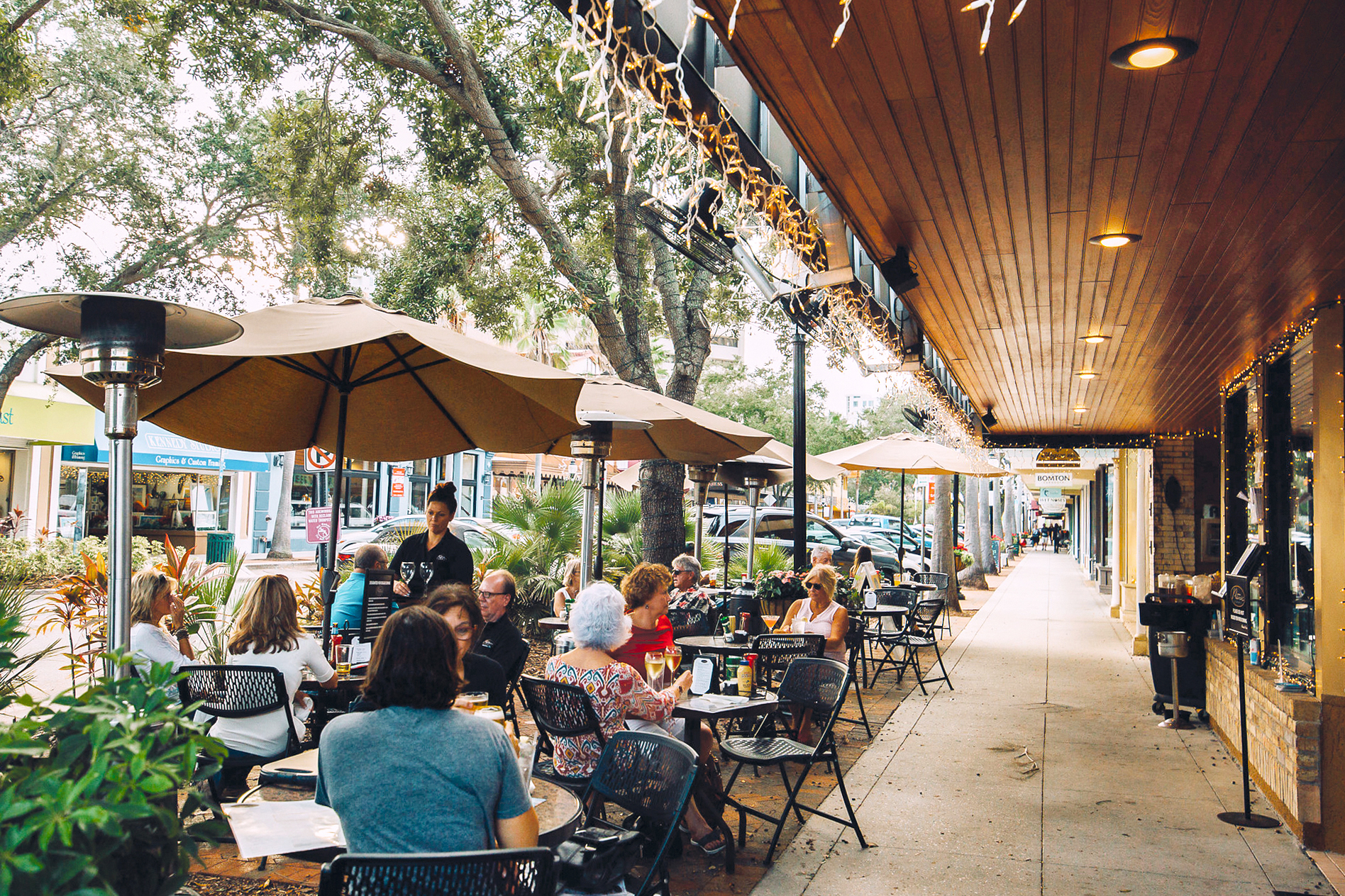 Entspannen in der Main Street in Sarasota, Florida