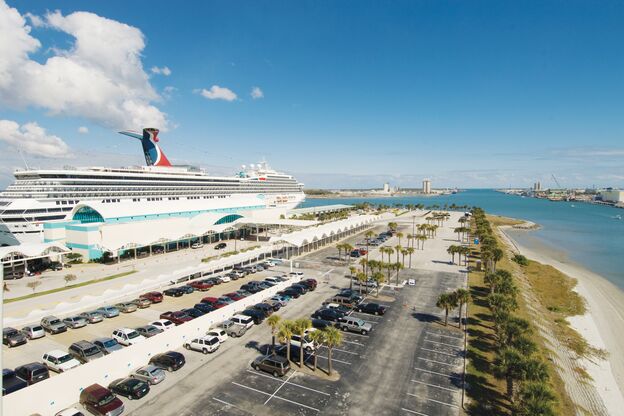Die Carnival Gloryam Port Canaveral's Cruise Terminal