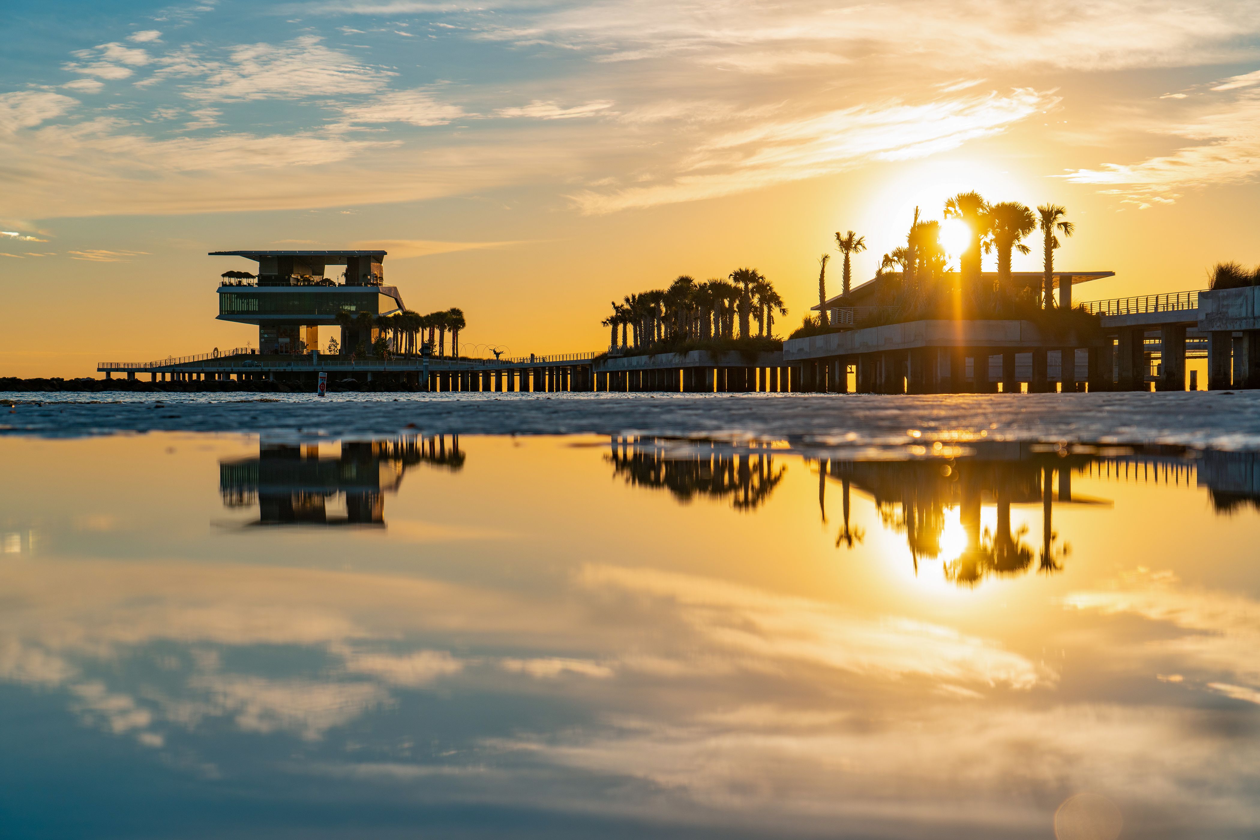 Traumhafter Sonnenuntergang am neuen Pier von St. Pete in Florida