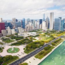 regionen/usa/great-lakes-staaten/illinois/chicago/cc-aerial-grant-millennium-parks.cr2805x2803-968x0 regionen/usa/great-lakes-staaten/illinois/chicago/cc-aerial-grant-millennium-parks.cr2805x2803-968x0