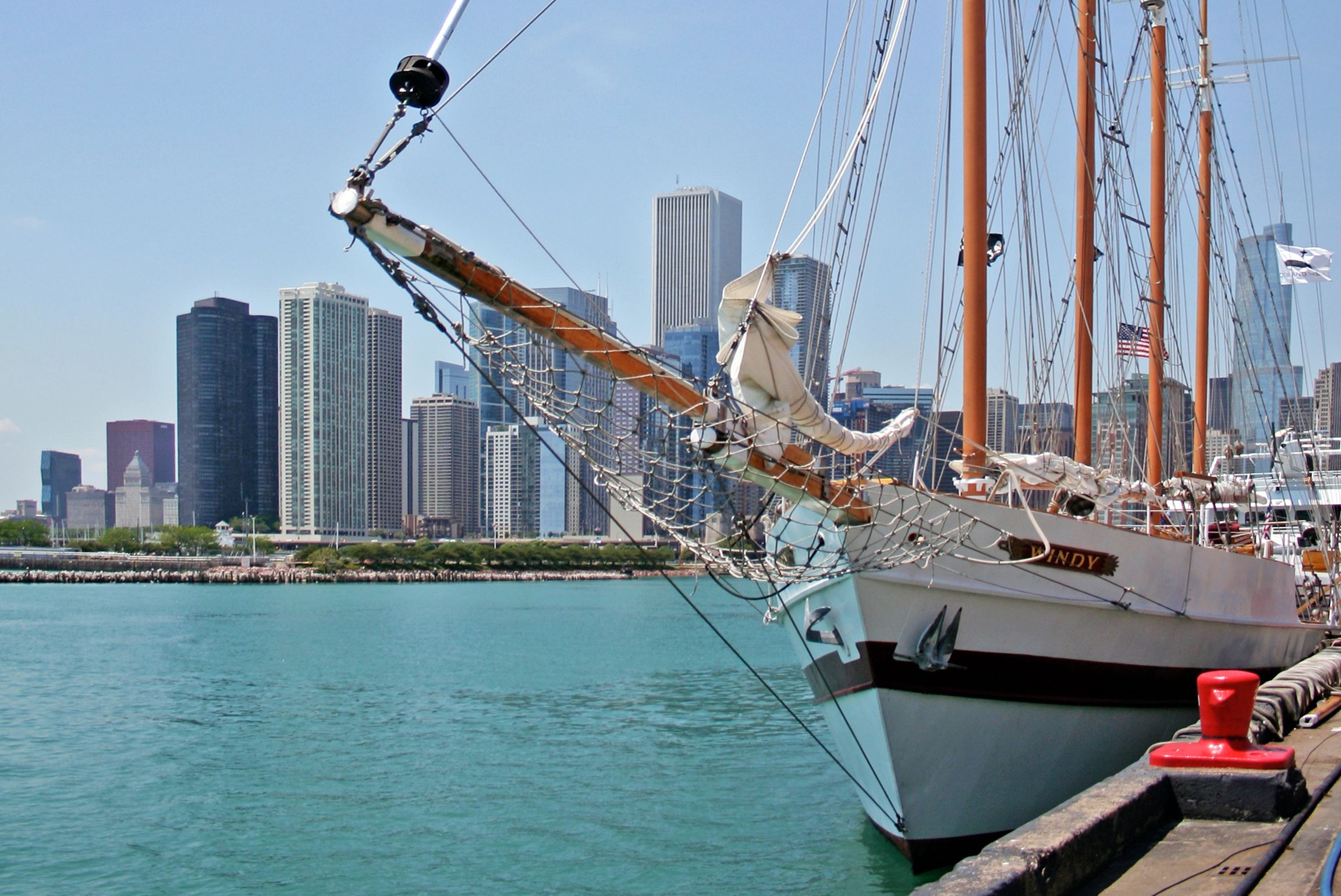 Segelschiff Windy im Hafen von Chicago