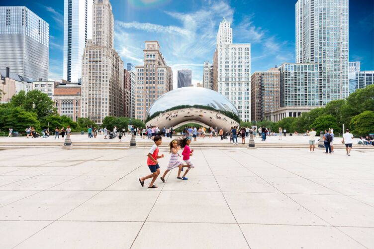 Besondere Skulptur Cloud Gate in Chicago in Illinois