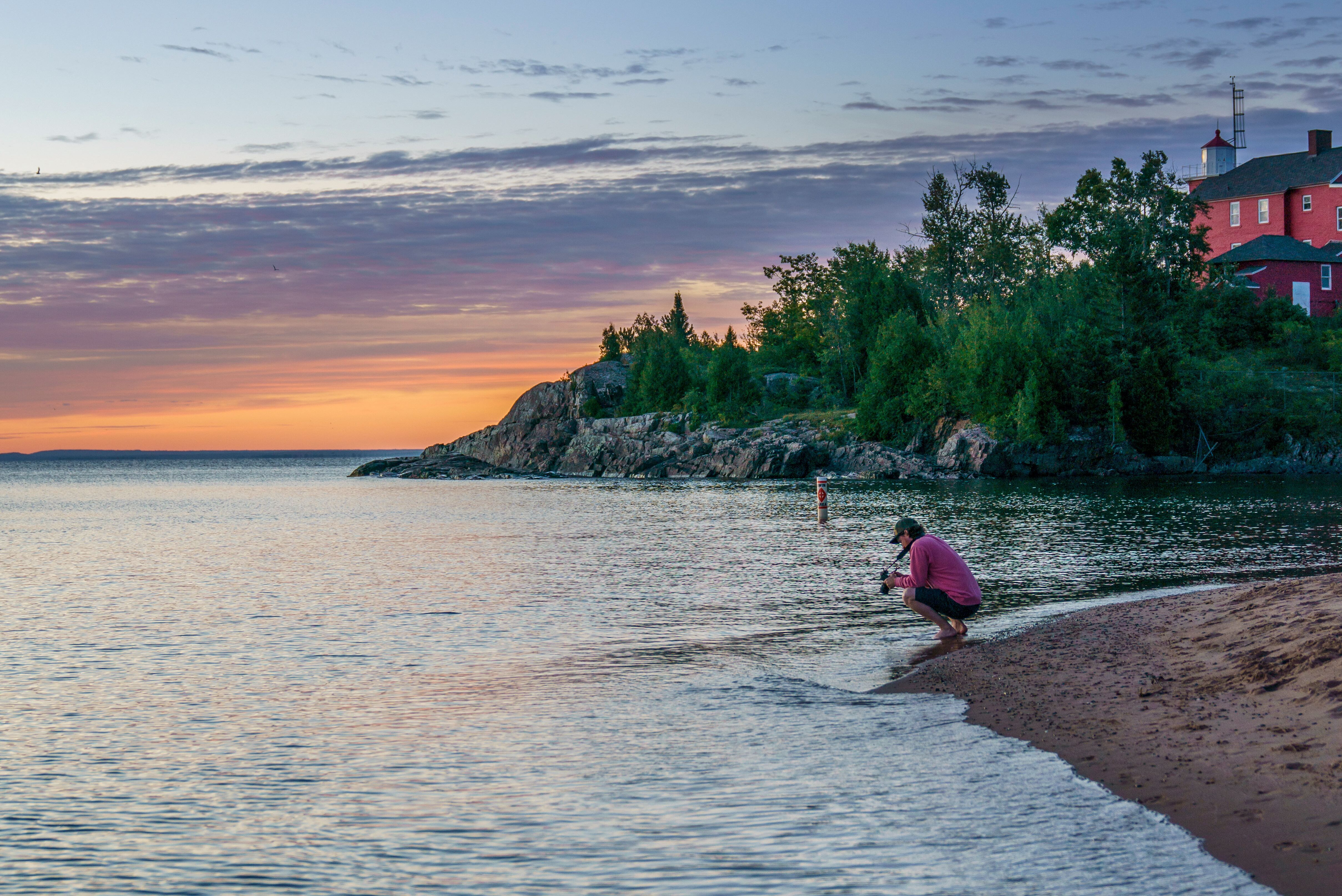 Fluss in Marquette in Michigan im Sonnenuntergang