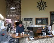 regionen/usa/great-lakes-staaten/michigan/higher-grounds-coffee-bar-and-roastery-traverse-city-michigan2.cr4252x1864-0x587 regionen/usa/great-lakes-staaten/michigan/higher-grounds-coffee-bar-and-roastery-traverse-city-michigan2.cr4252x1864-0x587