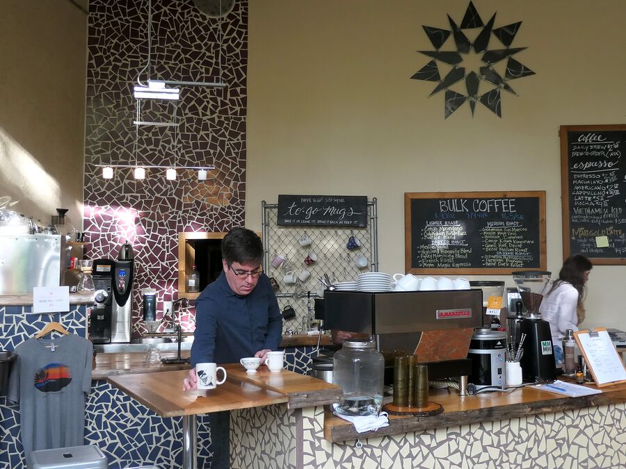 Die Higher Grounds Coffee Bar and Roastery in Traverse City, Michigan