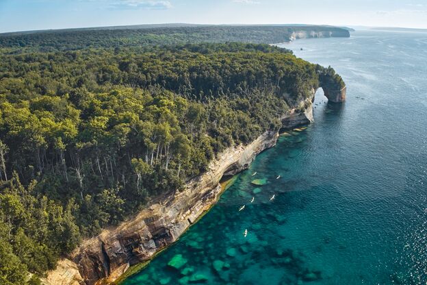 Luftaufnahme der Pictured Rocks in Michigan Luftaufnahme der Pictured Rocks in Michigan
