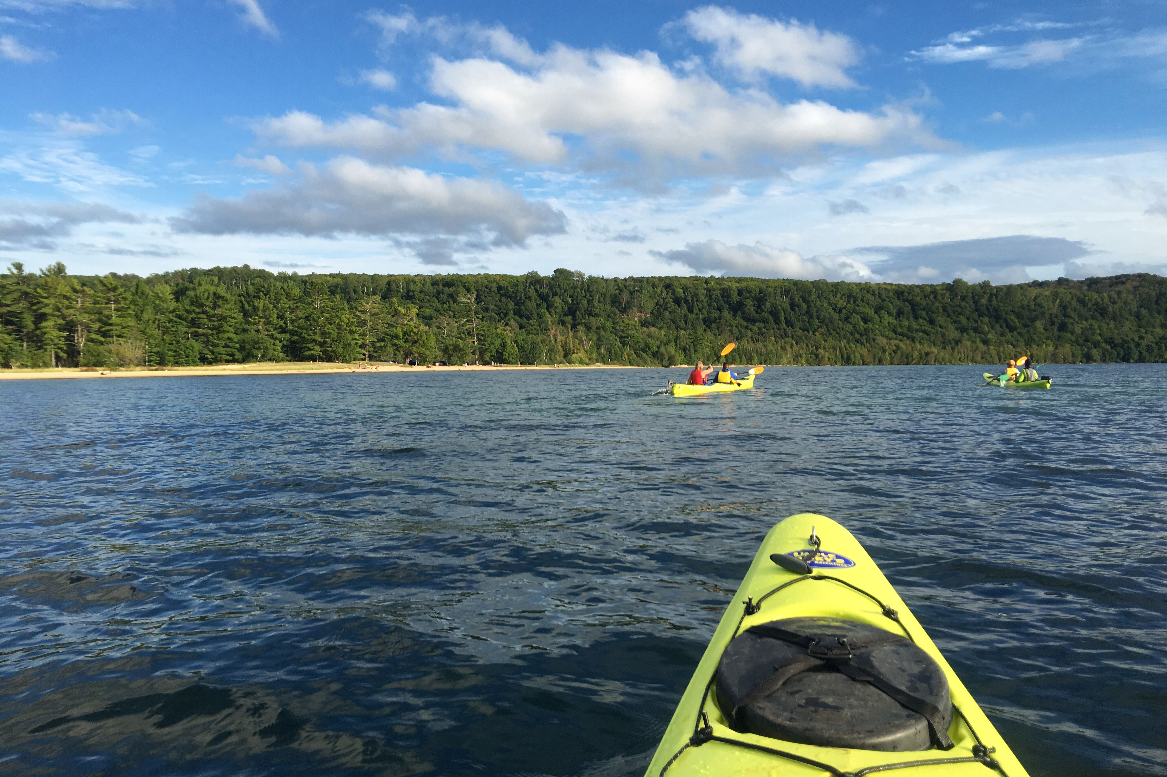 Auf Kayak-Tour auf dem Beaver Lake