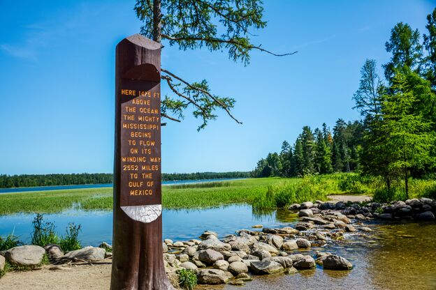 Blick auf den Lake Itasca im Itasca State Park in Minnesota