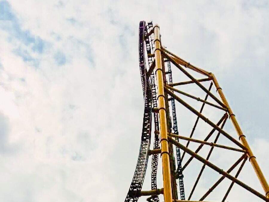 Die Holzachterbahn Blue Streak im Cedar Point Freizeitpark in Ohio