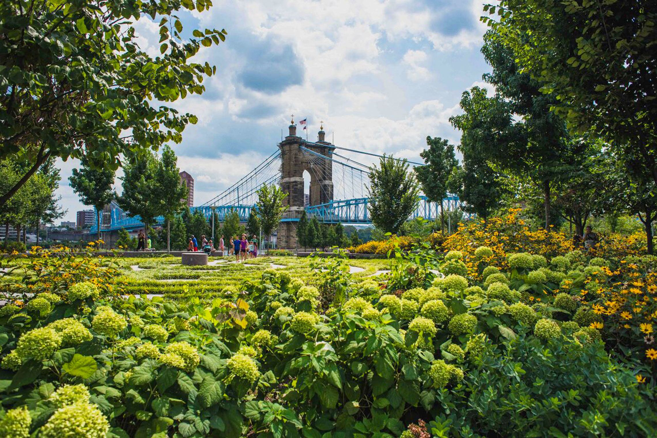 Blick auf die Roebling-Brücke