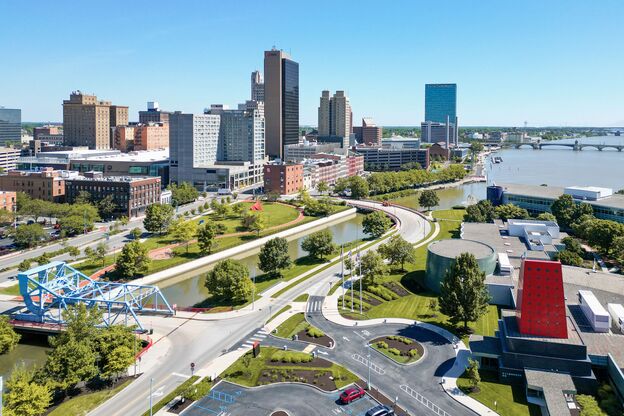 Aufnahme aus der Luft auf die Skyline der Innenstadt Toledo in Ohio
