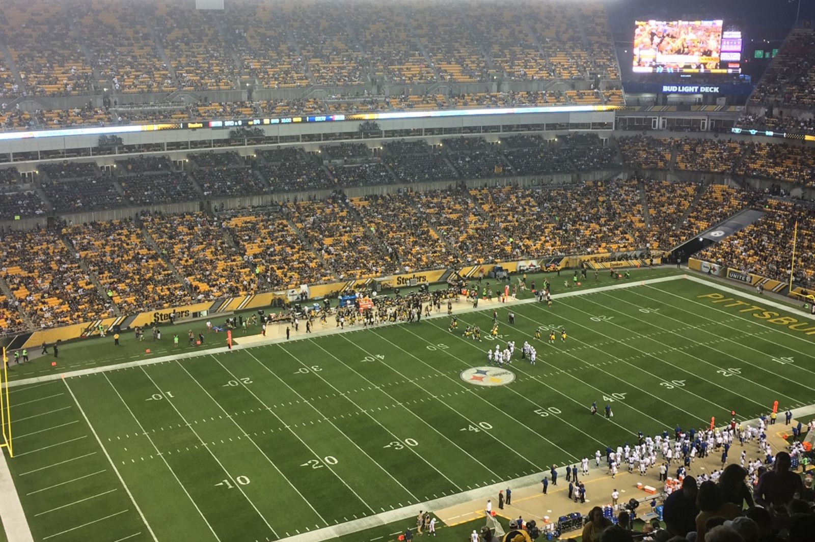 Ein Spiel der Pittsburgh Steelers im Heinz Field Stadion