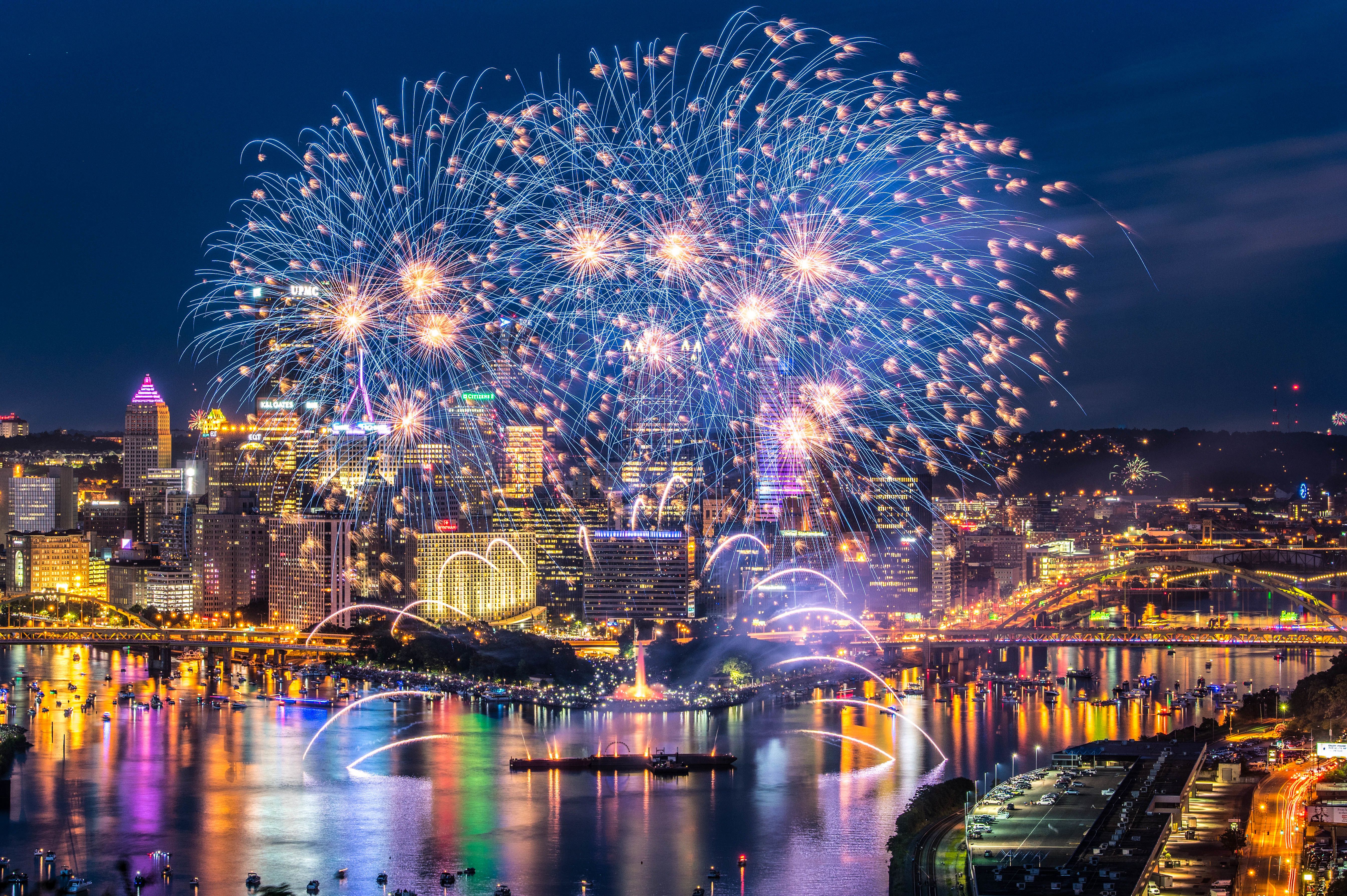 Feuerwerk Ã¼ber Pittsburgh