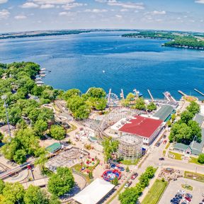 Der Arnolds Park Amuesement Park am Lake Okobji in Iowa