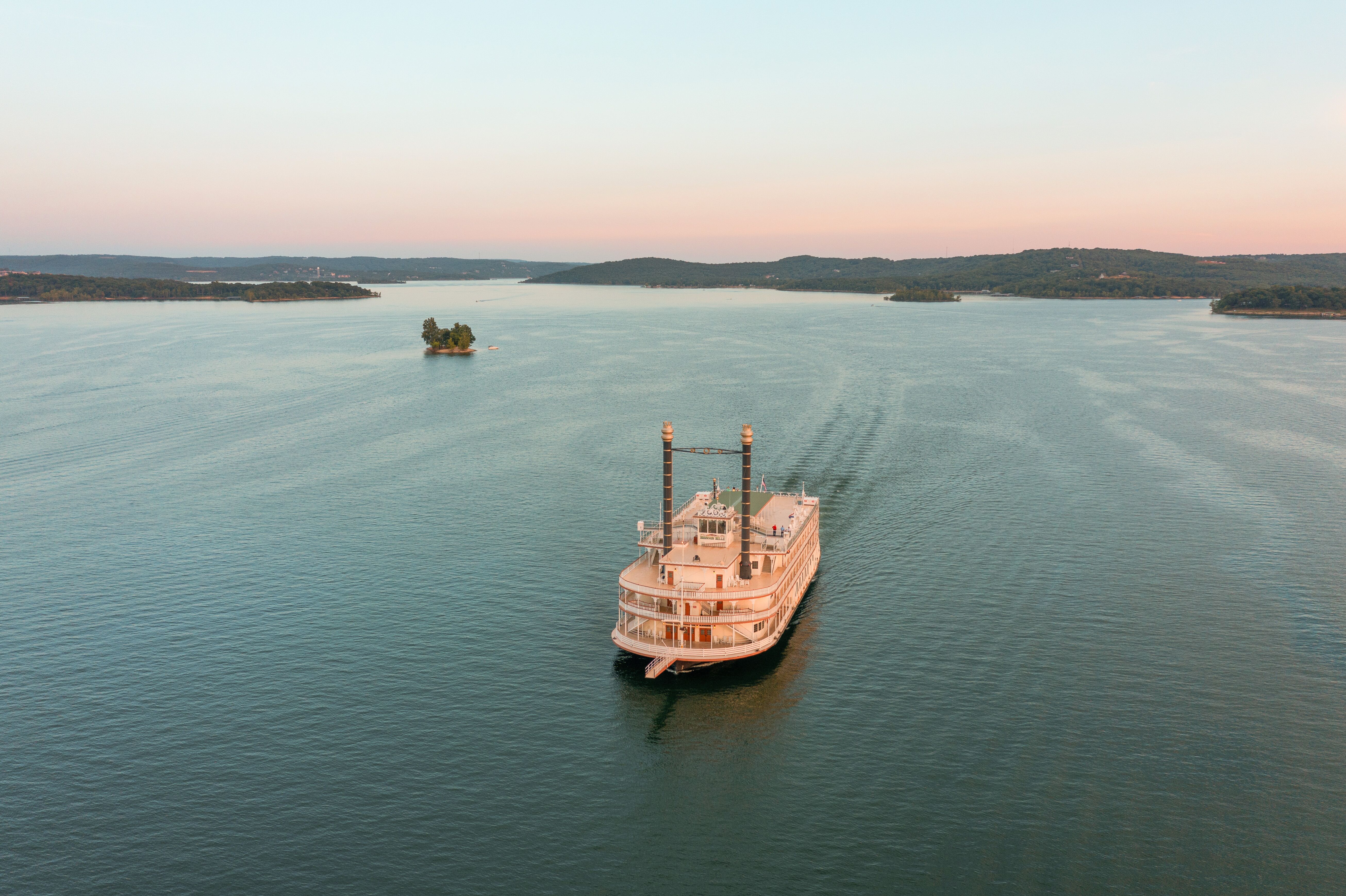 Showboot Bell in Branson Missouri