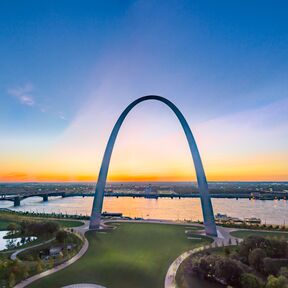 regionen/usa/mittlererwesten/missouri/st-louis/gateway-arch-st-louis-01.cr4800x4804-0x0