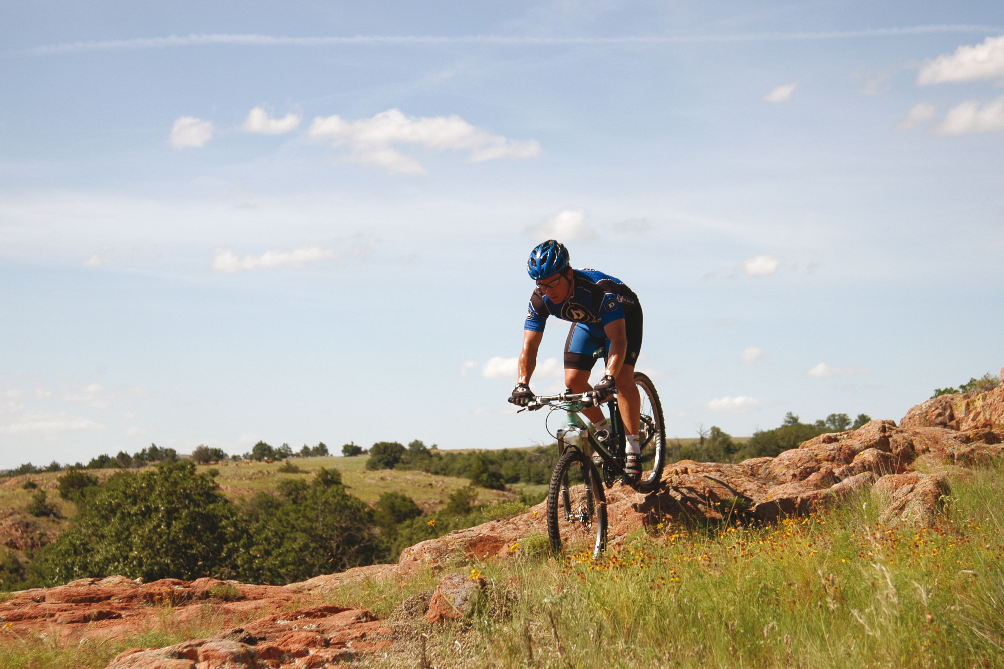 regionen/usa/mittlererwesten/oklahoma/allgemein/wichita-mountain-biker.cr3280x2186-6x0