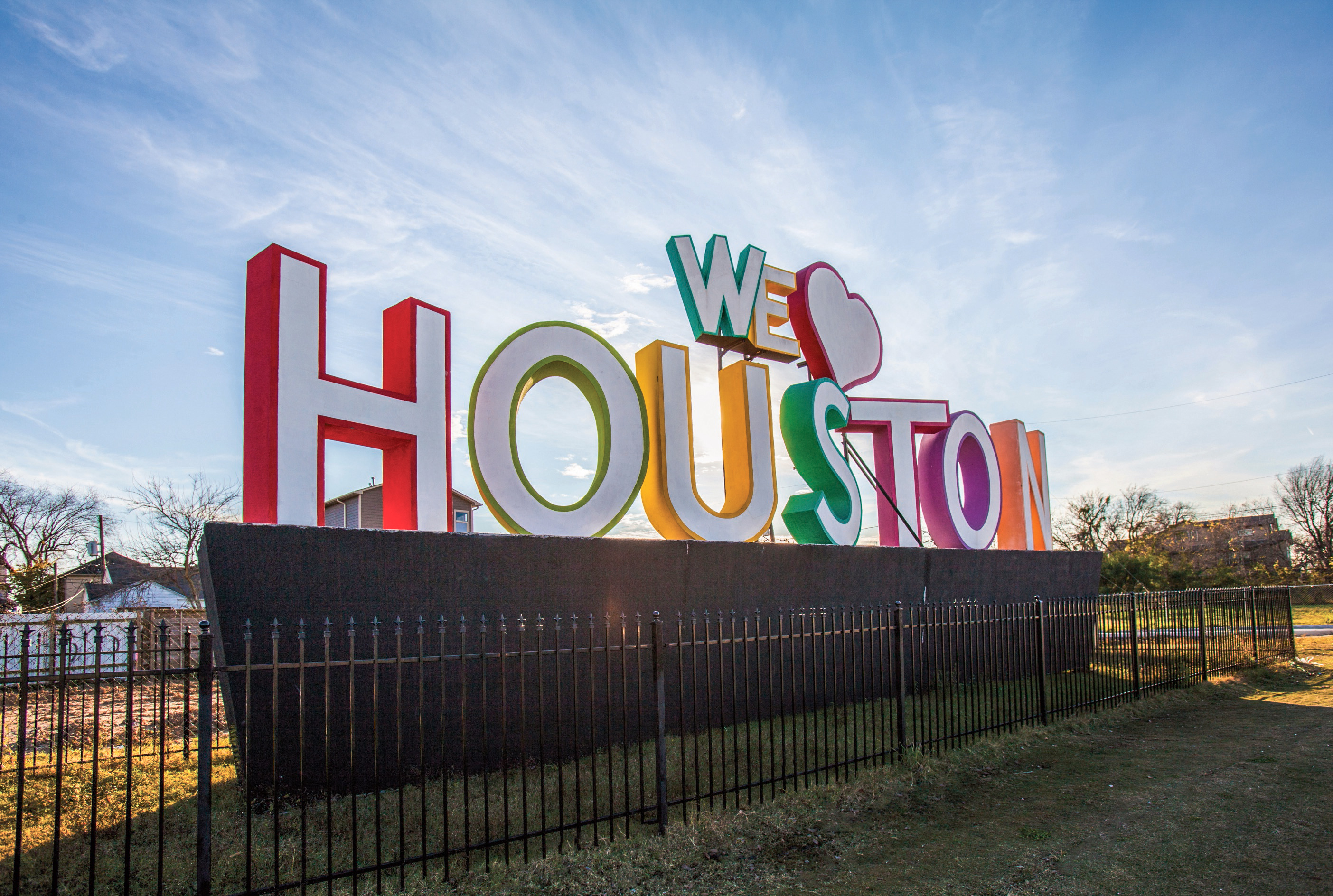 "We Heart Houston" von dem KÃ¼nstler David Adickers im Stadtkern von Houston