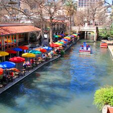 regionen/usa/mittlererwesten/texas/san-antonio/17katalog-river-walk.cr1998x1999-690x0 regionen/usa/mittlererwesten/texas/san-antonio/17katalog-river-walk.cr1998x1999-690x0