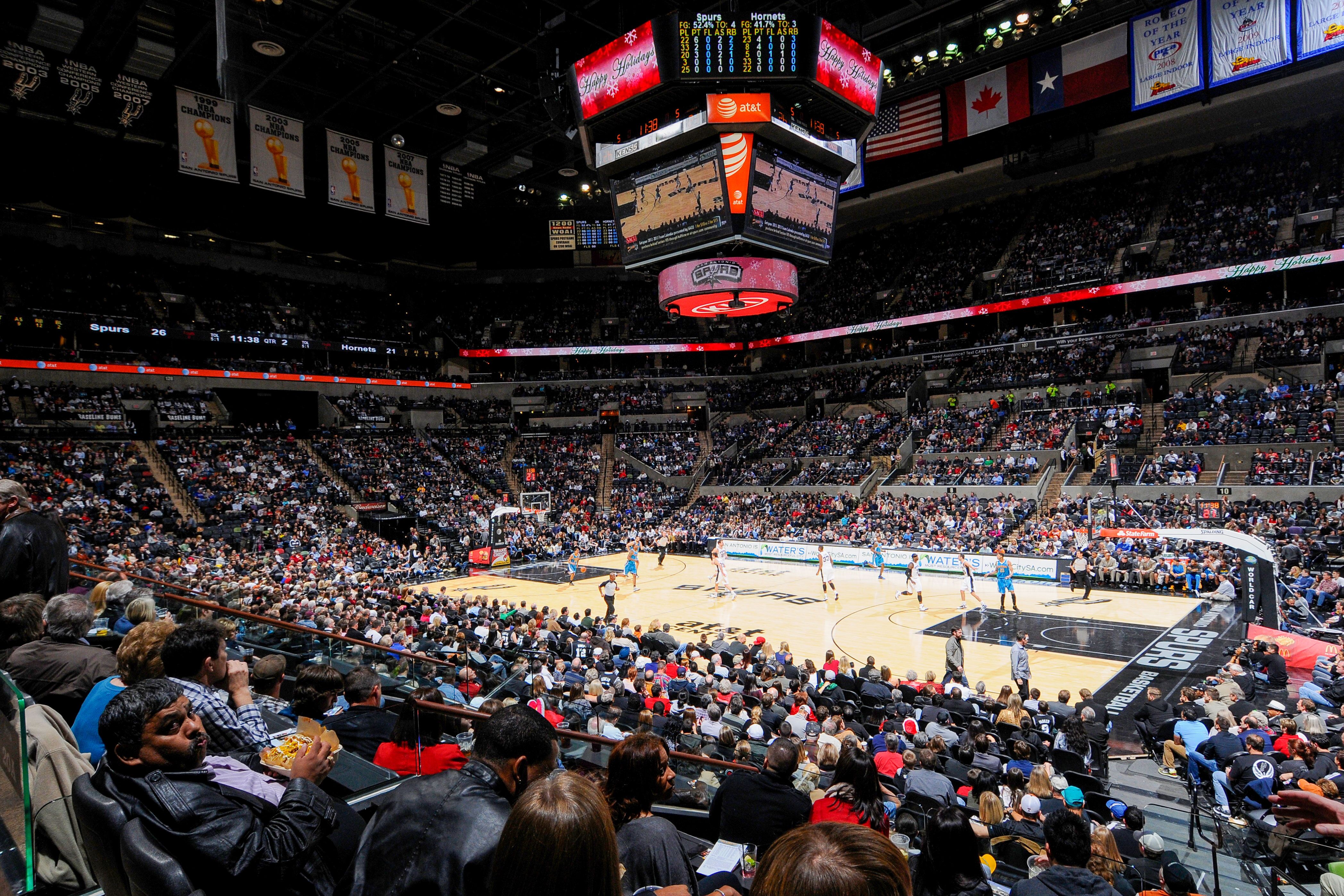 Ein NBA-Spiel der San Antonio Spurs im Frost Bank Center, Texas