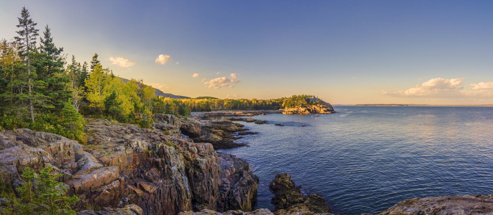 Der Acadia-Nationalpark ist ein 19.000 ha groÃŸes Erholungsgebiet an der AtlantikkÃ¼ste von Maine