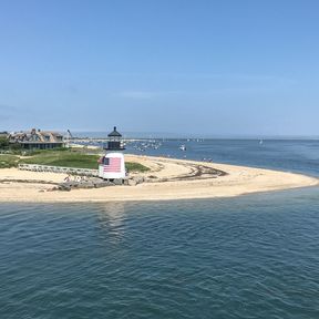 Blick auf Nantucket von einem Ausflugsboot von Hy-Line Cruises