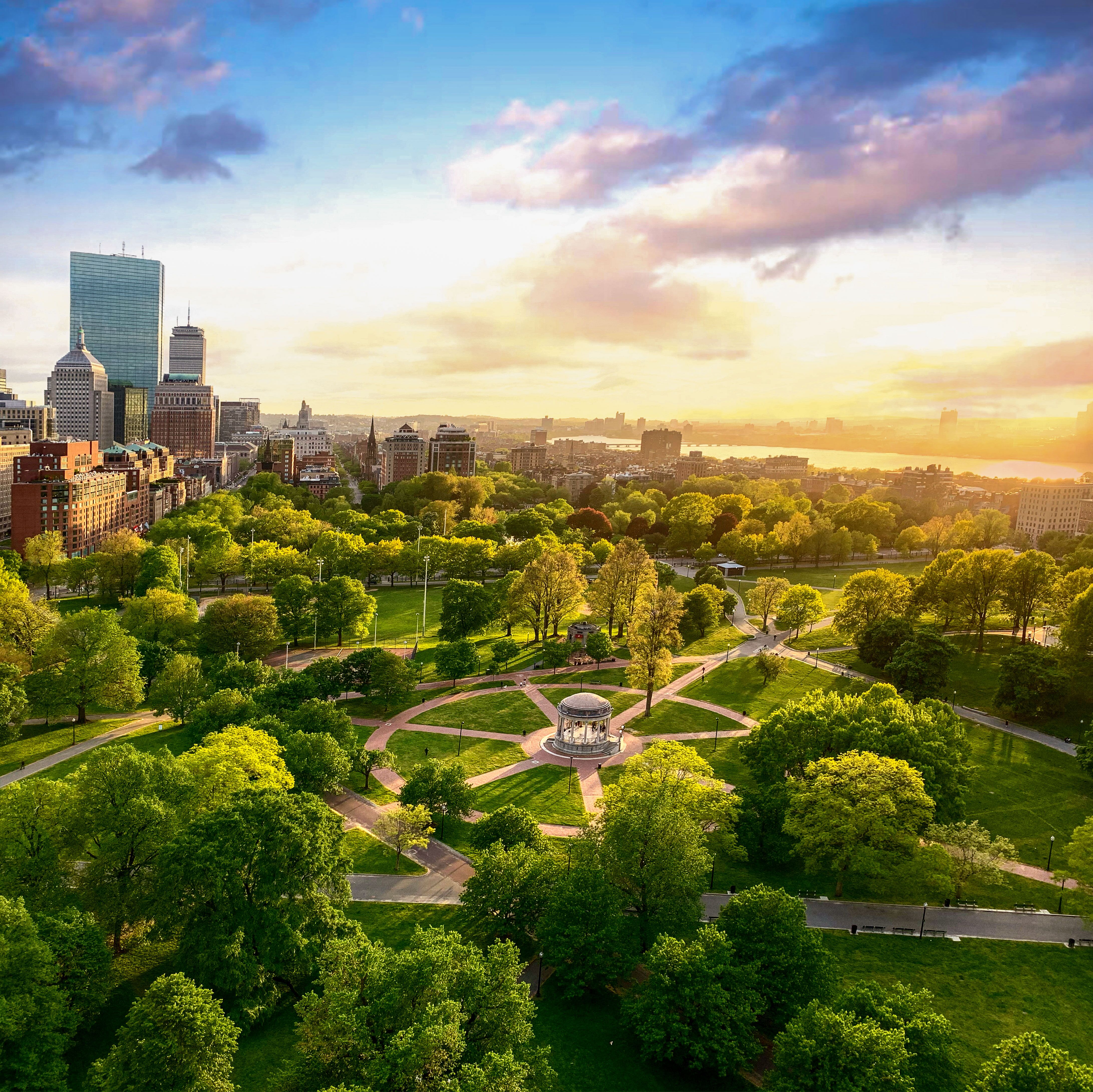 Blick auf Boston im Sonnenuntergang