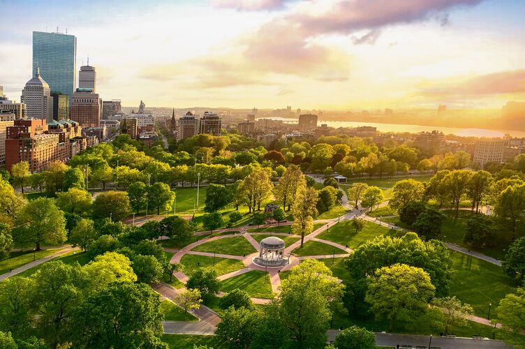 Blick auf Boston im Sonnenuntergang