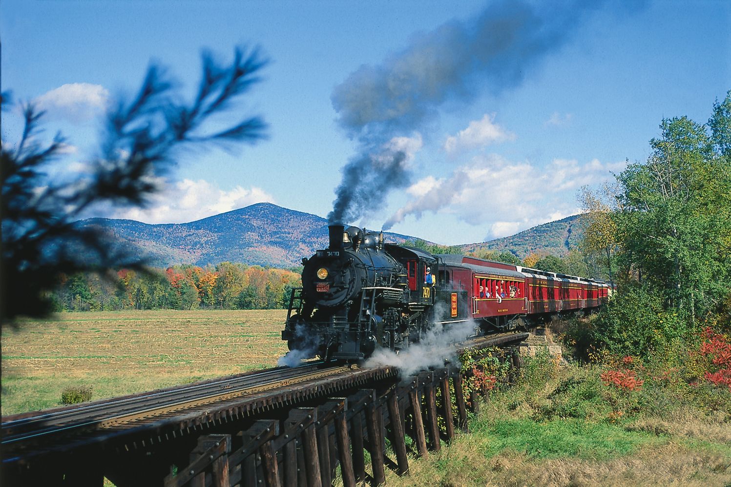 regionen/usa/neuengland-staaten/new-hampshire/white-mountains/conway-dampflok-zug.cr1497x998-0x0