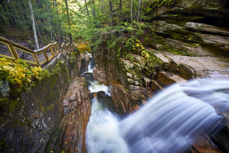 Ein Wasserfall im White Mountain National Forest, New Hampshire