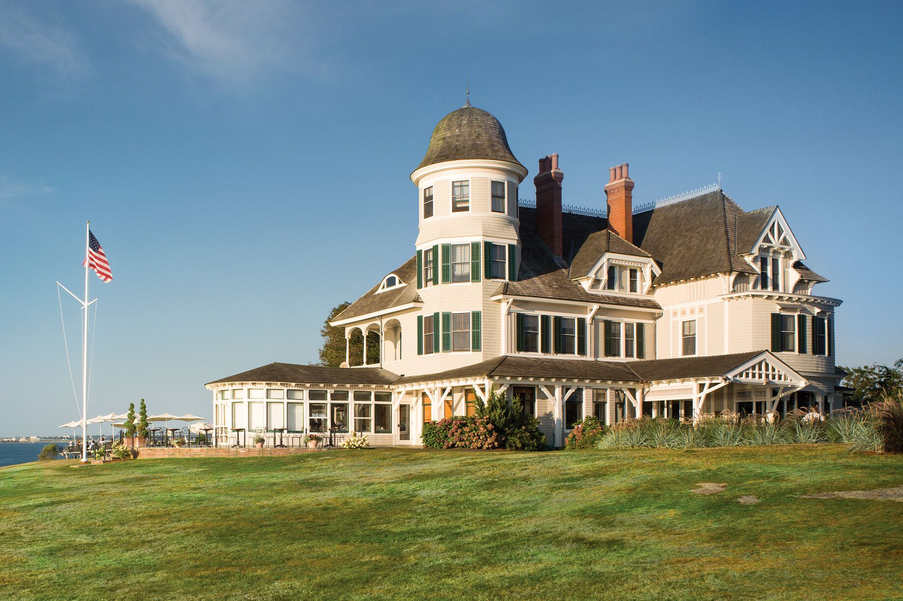 Ausblick auf das Castle Hil Inn in Newport, Rhode Island