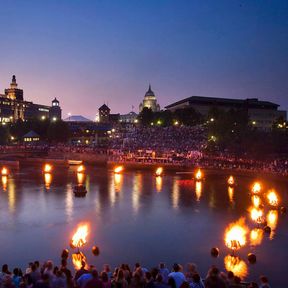 Abendstimmung beim Waterfire Festival