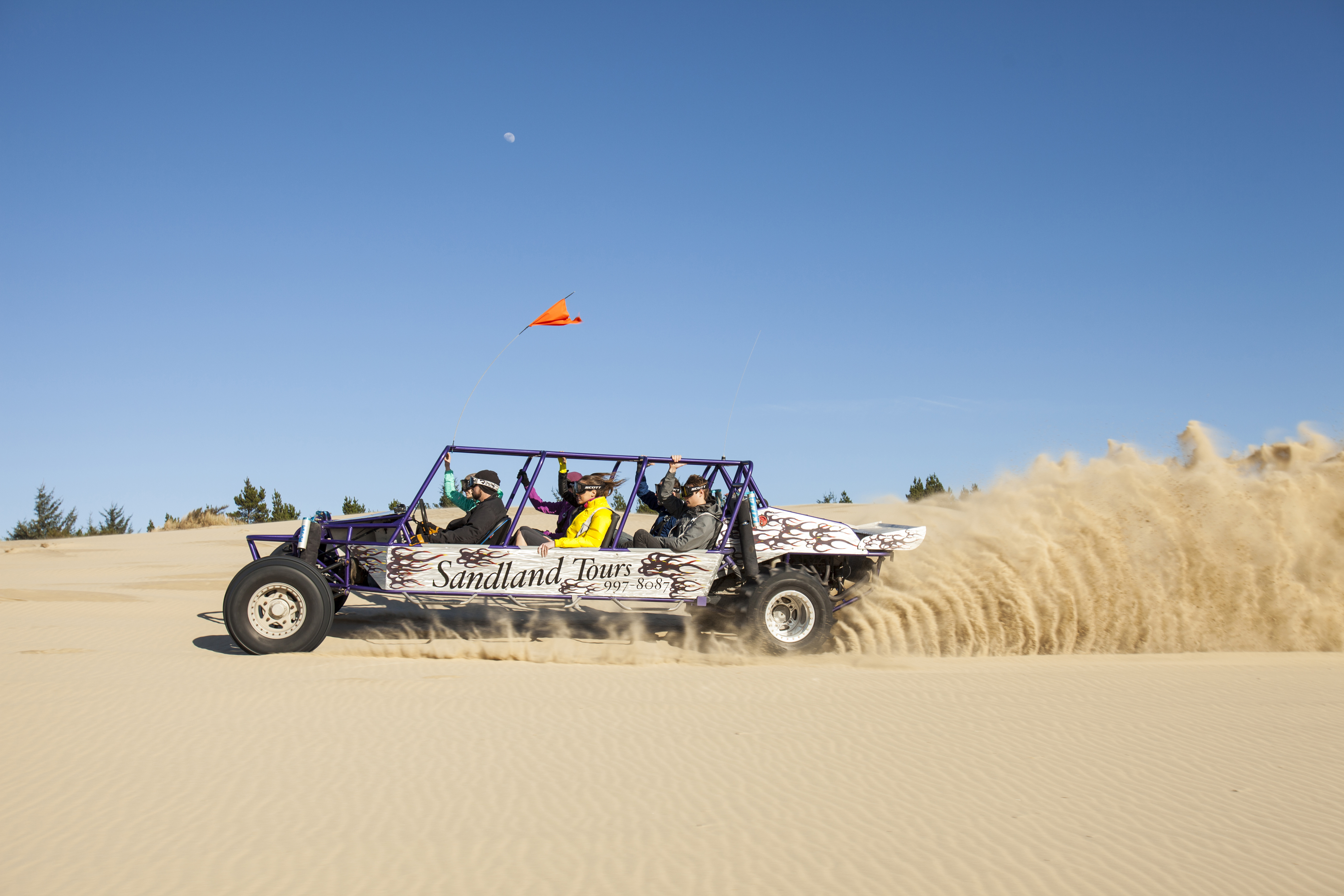 Buchen Sie Ihre Dune Buggy Tour über die Sanddünen Oregons! CANUSA